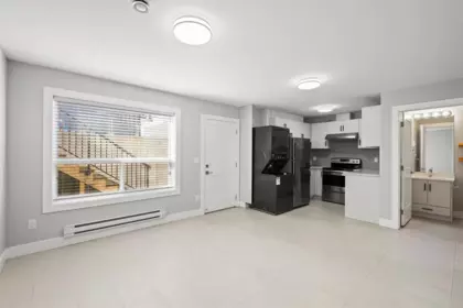 Office / Den Photo of 19436 72a Avenue, Surrey, BC