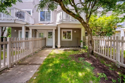 Garden / Landscaping Photo of 112 8775 161 Street, Surrey, BC
