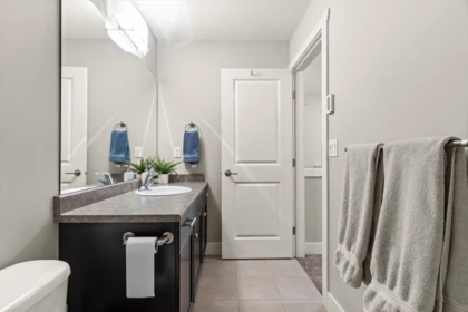 Hallway Photo of 3 45762 Safflower Crescent, Chilliwack, BC