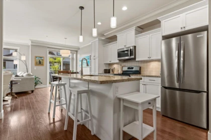 Kitchen Photo of 3 45762 Safflower Crescent, Chilliwack, BC