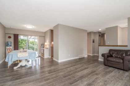 Breakfast Nook Photo of 8550 Cramer Drive, Chilliwack, BC