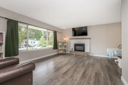 Kitchen Island Photo of 8550 Cramer Drive, Chilliwack, BC