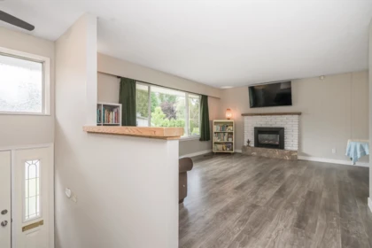 Kitchen Photo of 8550 Cramer Drive, Chilliwack, BC