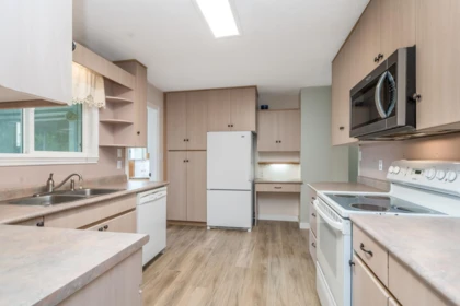 Primary Bathroom Photo of 8550 Cramer Drive, Chilliwack, BC