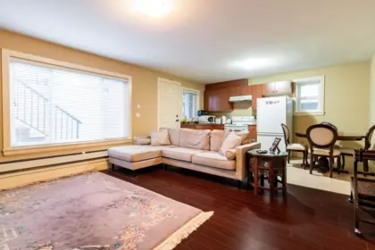 Hallway Photo of 19470 72 Avenue, Surrey, BC