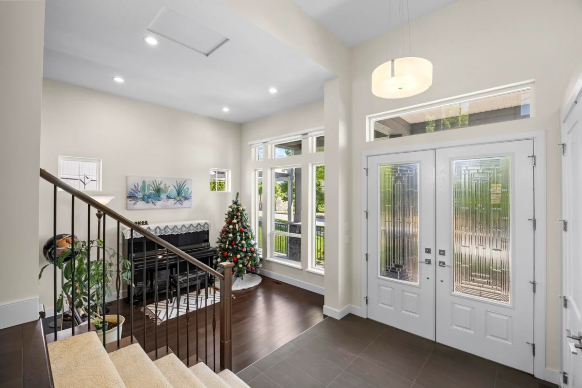 Family Room Photo of 1442 Strawline Hill Street, Coquitlam, BC