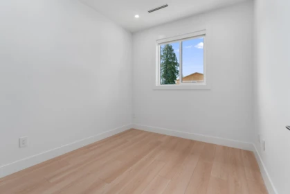 Basement Recreation Room Photo of 11480 92 Avenue, Delta, BC