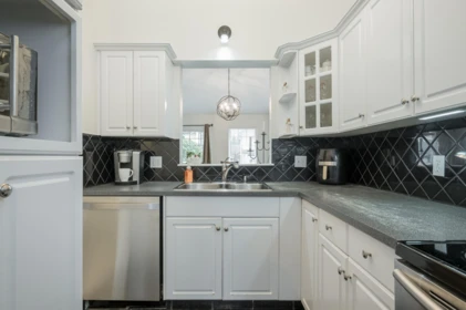 Guest Bathroom Photo of 4 20788 87 Avenue, Langley, BC