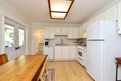 Kitchen Photo of 11278 Eltham Street, Maple Ridge, BC