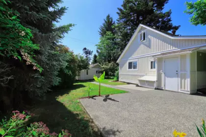 Outdoor Kitchen Photo of 11278 Eltham Street, Maple Ridge, BC