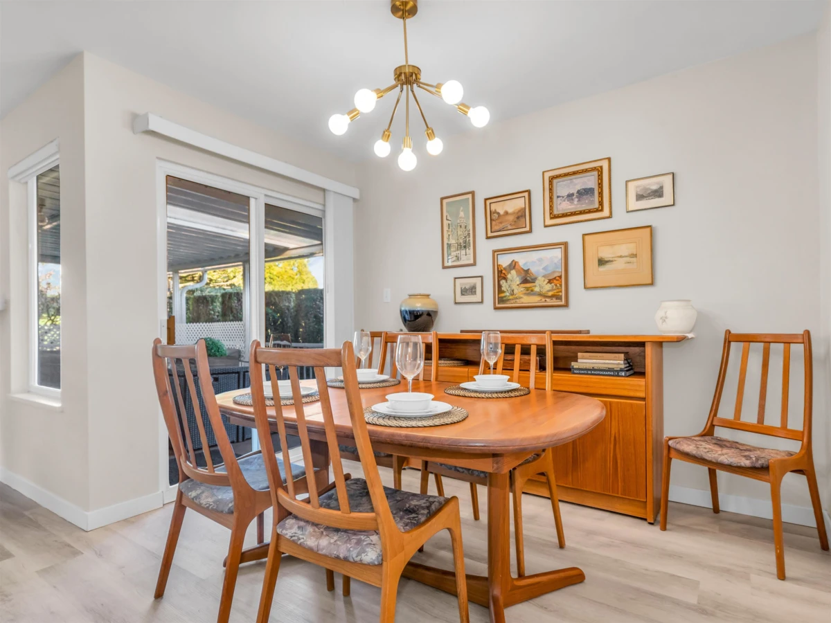 Family Room Photo of 67 15020 66a Avenue, Surrey, BC