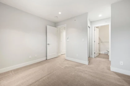 Hallway Photo of 3 45615 Tamihi Way, Chilliwack, BC