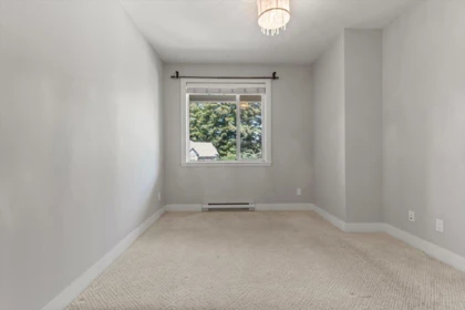 Bedroom 2 Photo of 301 45389 Chehalis Drive, Chilliwack, BC