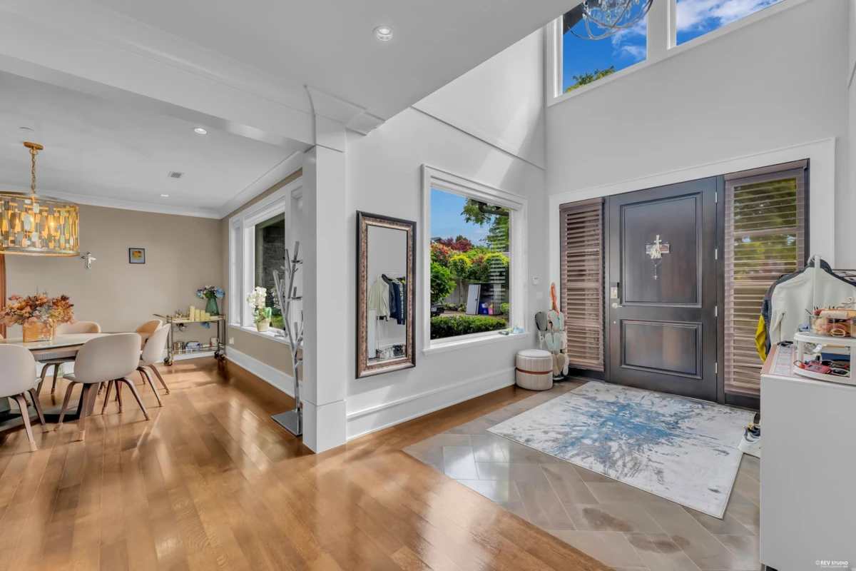 Family Room Photo of 1108 Highland Place, West Vancouver, BC