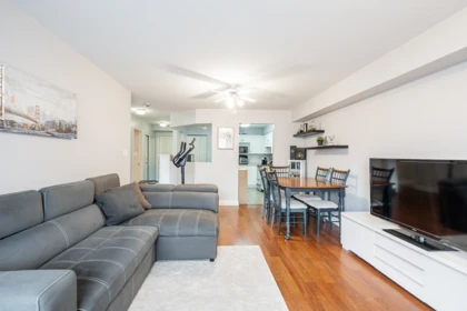 Kitchen Photo of 101 15885 84 Avenue, Surrey, BC