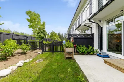 Primary Bedroom Photo of 140 3565 BAYCREST AVENUE, Coquitlam BC V3B 2W7