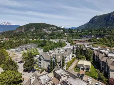 201 1460 Pemberton Avenue, Squamish, BC, Squamish — Apartment/Condo for sale