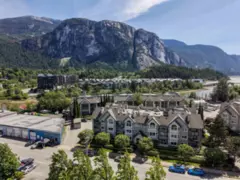 201 1460 Pemberton Avenue, Squamish, BC