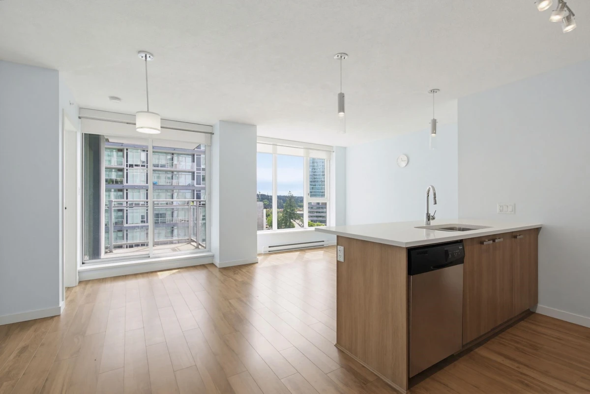 Dining Area Photo of 908 13325 102a Avenue, Surrey, BC