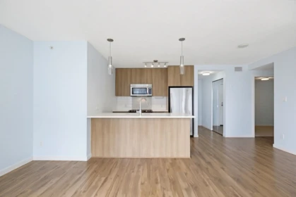 Walk-In Closet Photo of 908 13325 102a Avenue, Surrey, BC