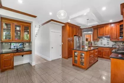 Kitchen Photo of 6287 148a Street, Surrey, BC