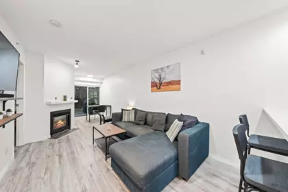 Kitchen Island Photo of 316 528 Rochester Avenue, Coquitlam, BC