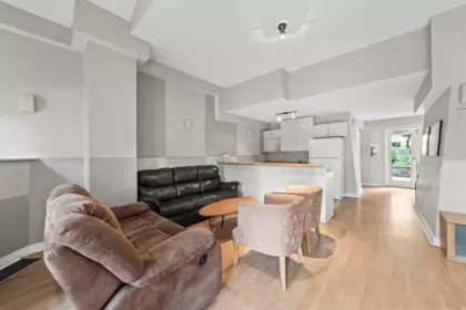 Mudroom Photo of 316 528 Rochester Avenue, Coquitlam, BC