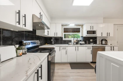 Pantry Photo of 985 Wallace Wynd, Port Moody, BC