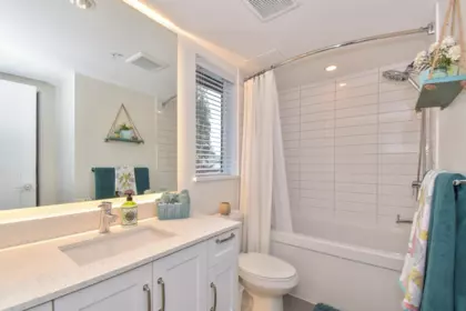 Hallway Photo of 31 15775 Mountain View Drive, Surrey, BC
