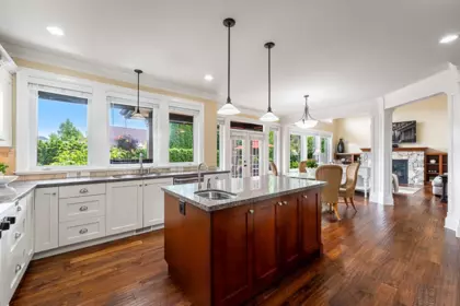Breakfast Nook Photo of 13385 23 Avenue, Surrey, BC