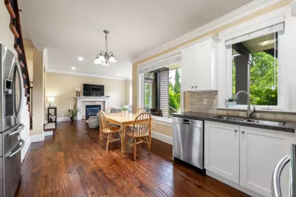 Entry Foyer Photo of 13385 23 Avenue, Surrey, BC