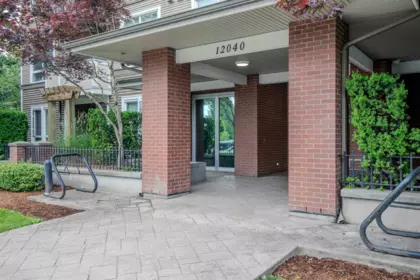108 12040 222 Street, Maple Ridge, BC, Maple Ridge — Apartment/Condo for sale