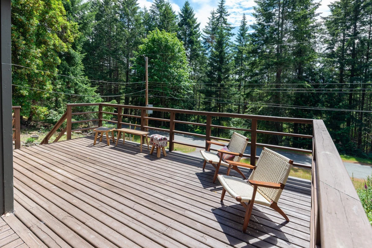 Family Room Photo of 303 Wood Dale Drive, Mayne Island, BC