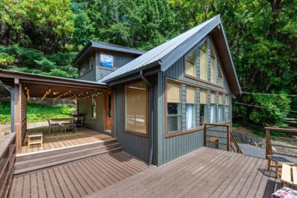 303 Wood Dale Drive, Mayne Island, BC, Mayne Island — Single Family Residence for sale