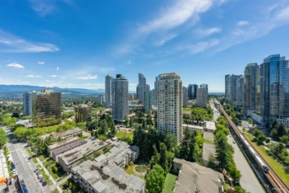 Swimming Pool Photo of 2106 6087 Wilson Avenue, Burnaby, BC