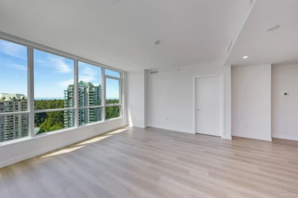Walk-In Closet Photo of 2106 6087 Wilson Avenue, Burnaby, BC