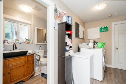Hallway Photo of 32325 Ptarmigan Drive, Mission, BC