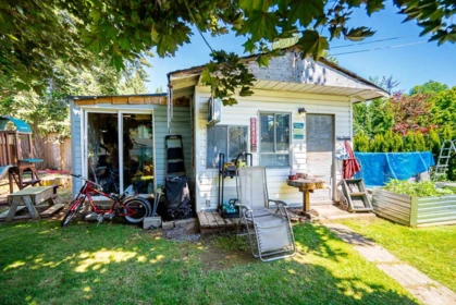 Outdoor Kitchen Photo of 32325 Ptarmigan Drive, Mission, BC