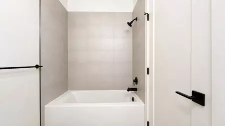 Hot Tub / Spa Photo of 19664 76a Avenue, Langley, BC