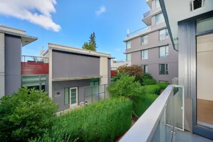 Garden / Landscaping Photo of 209 508 W 29th Avenue, Vancouver, BC