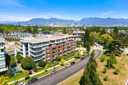 Neighborhood Park Photo Near 209 508 W 29th Avenue, Vancouver, BC