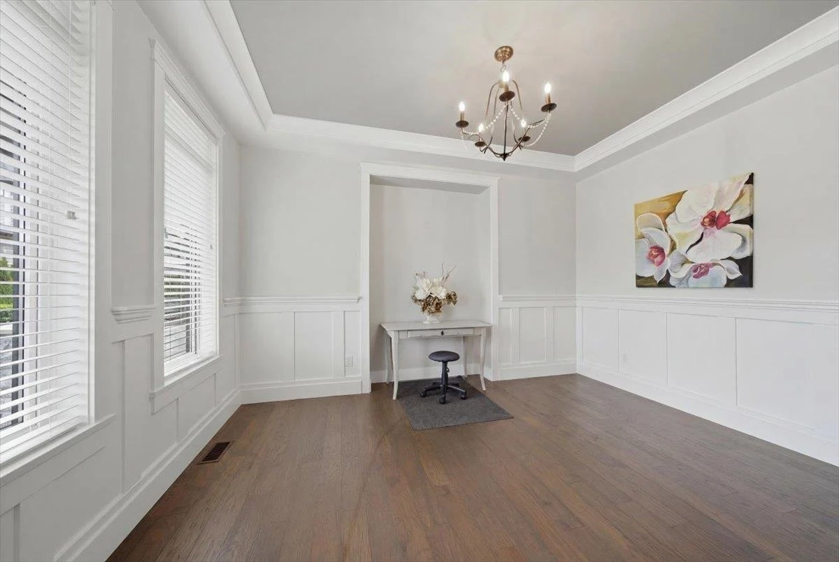 Living Room Photo of 24766 100a Avenue, Maple Ridge, BC