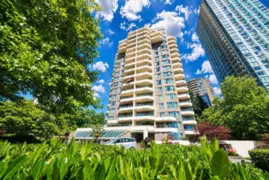 305 5790 Patterson Avenue, Burnaby, BC