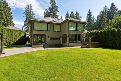 Swimming Pool Photo of 4577 Capilano Road, North Vancouver, BC