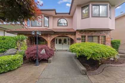 2825 E 3rd Avenue, Vancouver, BC, Vancouver — Single Family Residence for sale