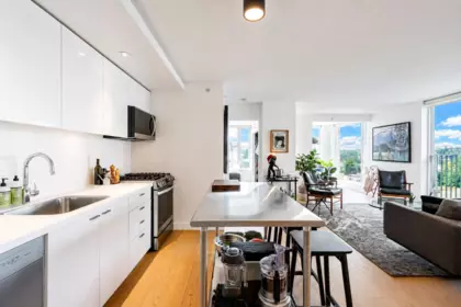 Kitchen Island Photo of 905 328 E 11th Avenue, Vancouver, BC