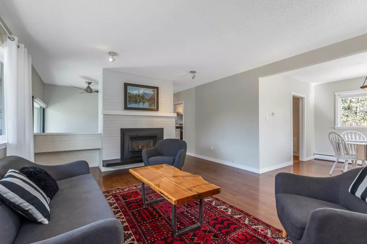 Dining Area Photo of 7958 Taulbut Street, Mission, BC