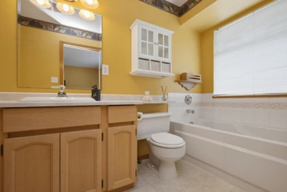 Mudroom Photo of 8219 Fujino Street, Mission, BC