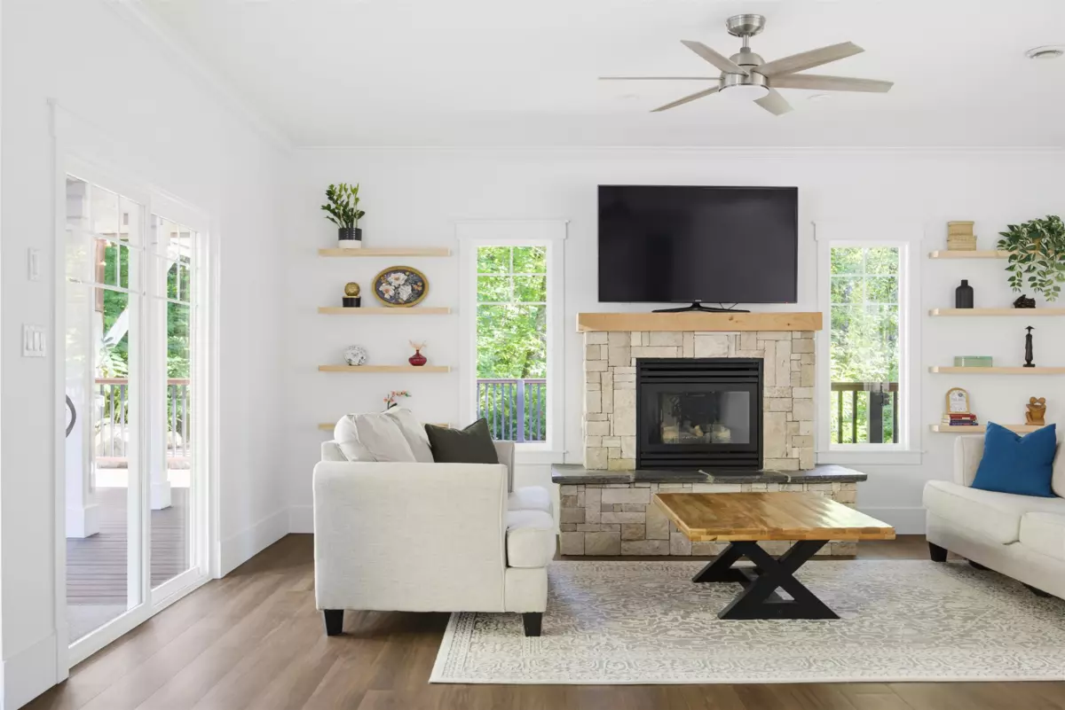Dining Area Photo of 12194 269 Street, Maple Ridge, BC