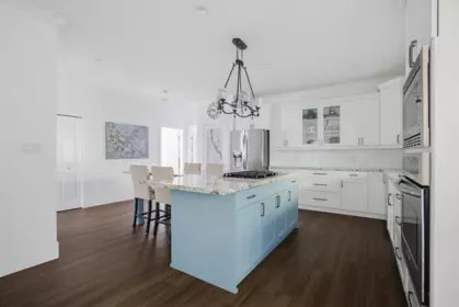 Kitchen Island Photo of 12194 269 Street, Maple Ridge, BC